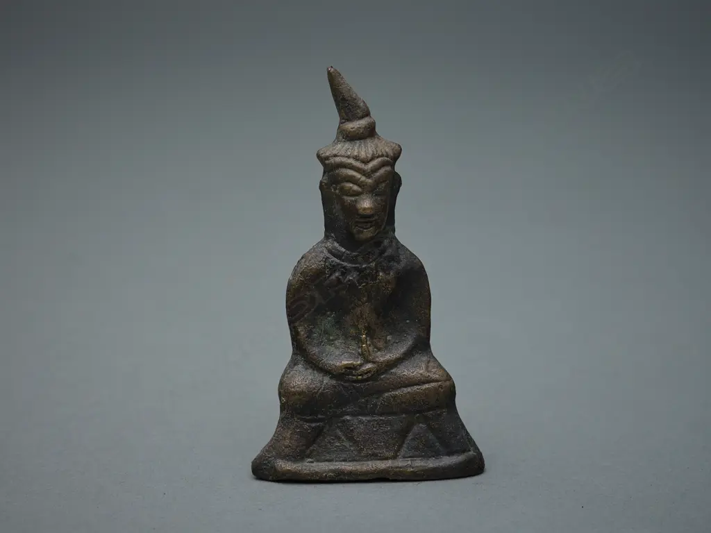 Nepalese seated Buddha brass amulet, Image 1++